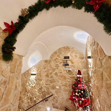 Window In The Stone Naples Hotel Exterior foto
