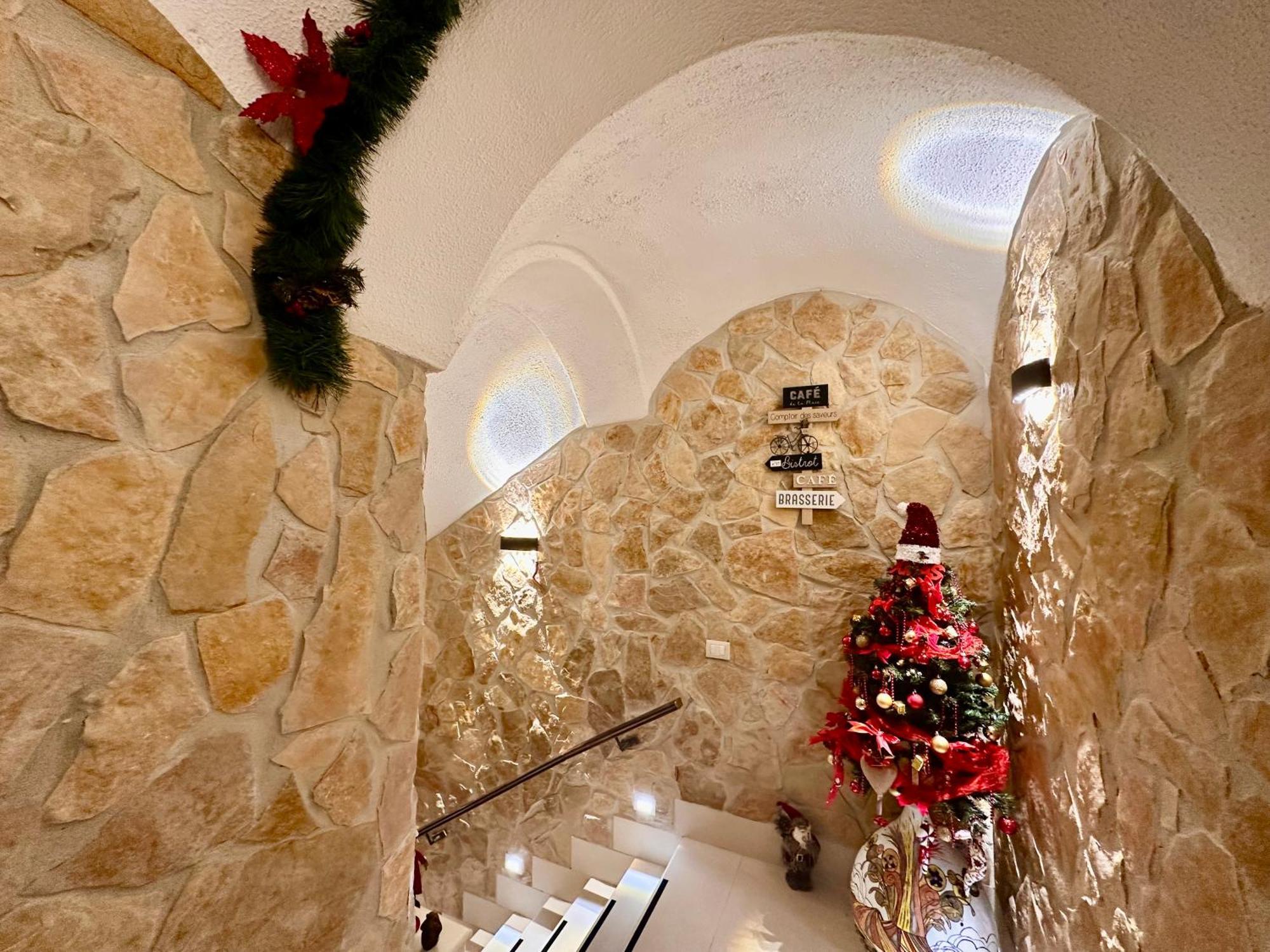 Window In The Stone Naples Hotel Exterior foto