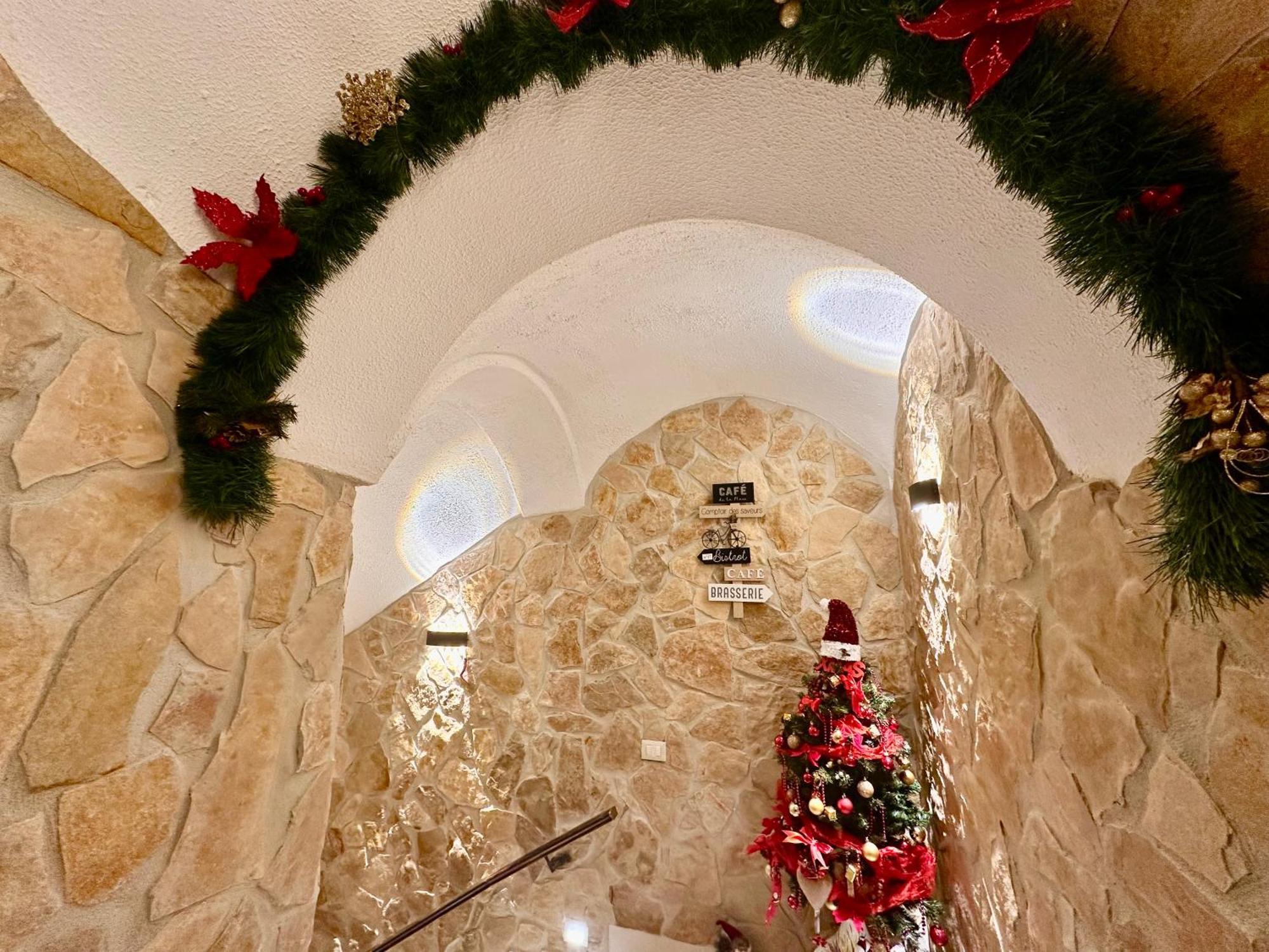 Window In The Stone Naples Hotel Exterior foto